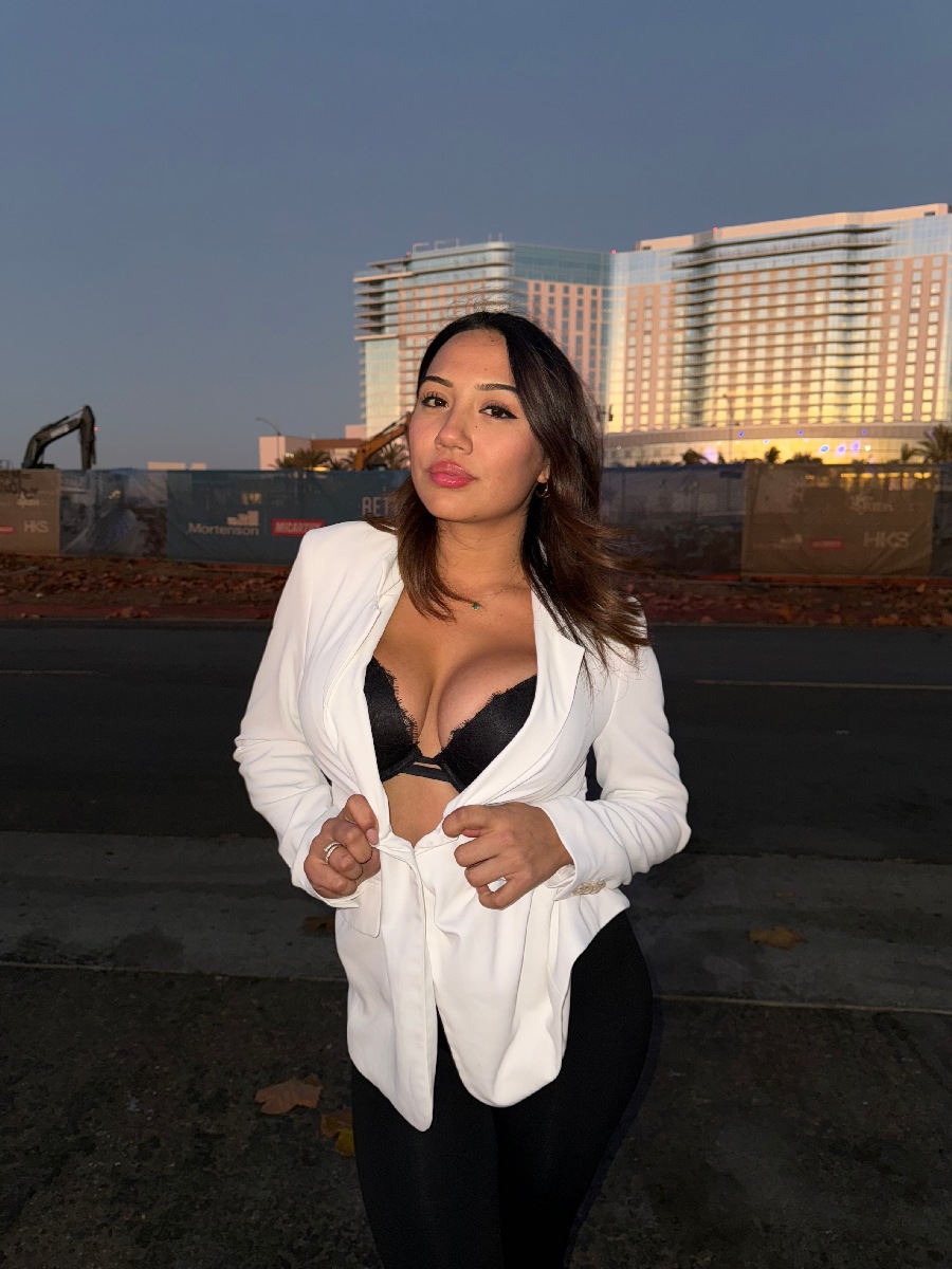 Take a pause and enjoy Ali Cruz — streaming from Nanning