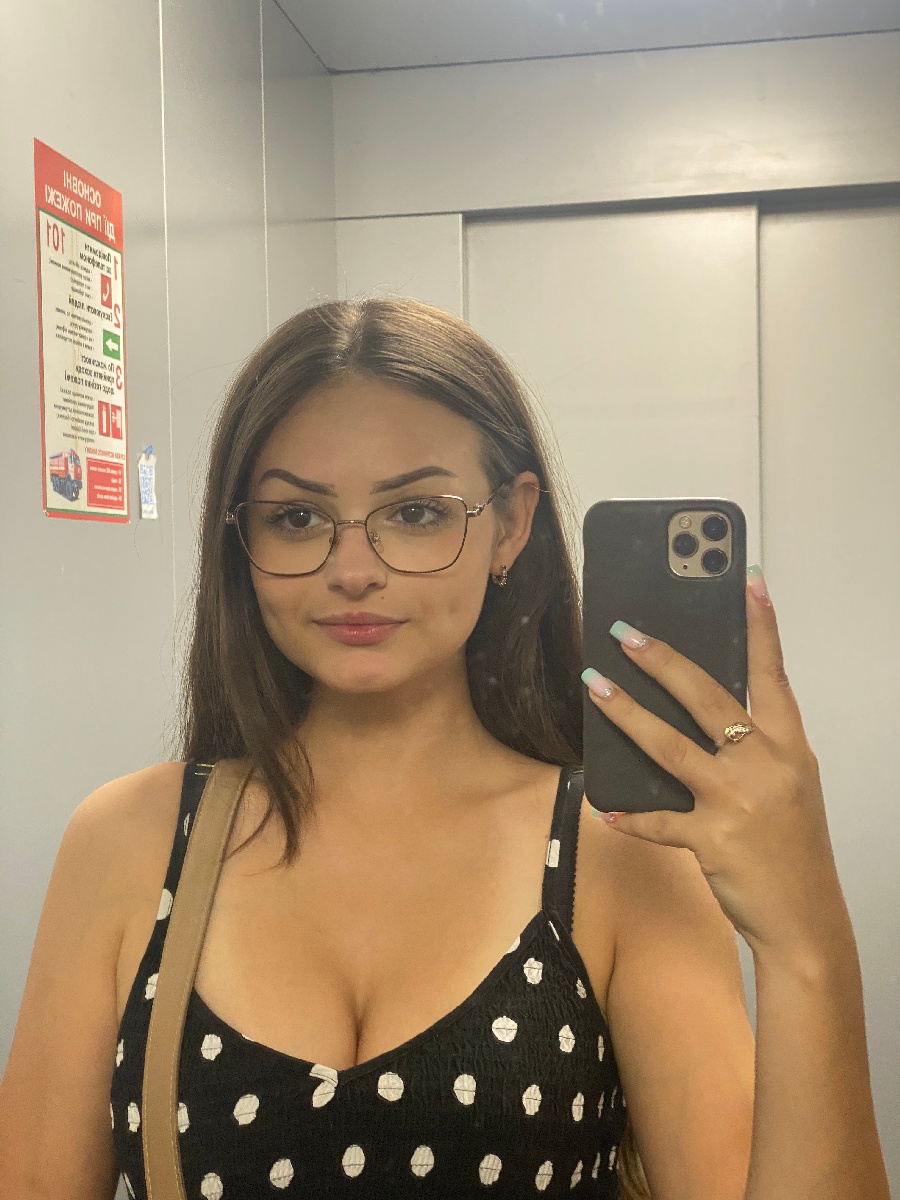 Sexy model Stacy in Nanning